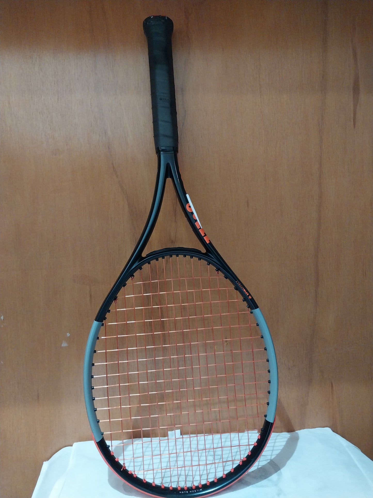 Wilson Burn 100 Ls Tennis Racket (L3) Slightly Used